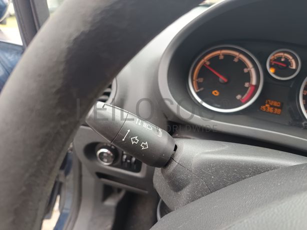 Opel Corsa · Ano 2013