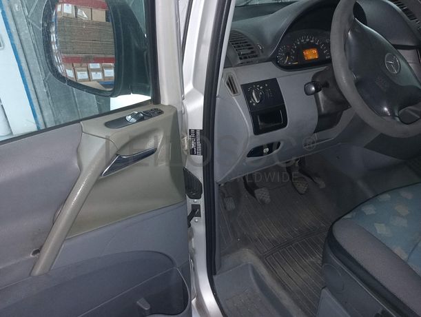 Mercedes-Benz 111 CDI · Ano 2004