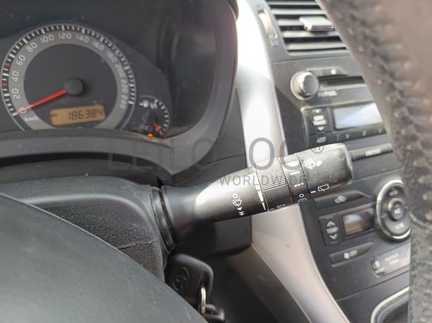 Toyota Auris · Ano 2011