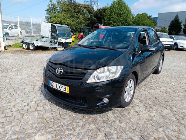 Toyota Auris · Ano 2011