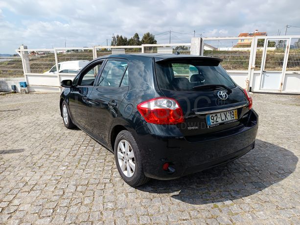 Toyota Auris · Ano 2011