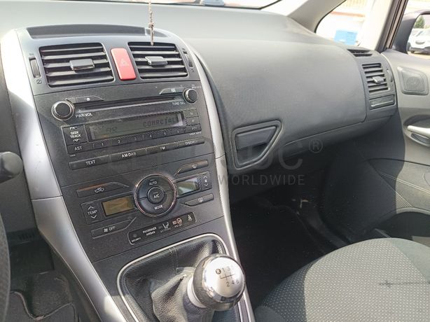 Toyota Auris · Ano 2011