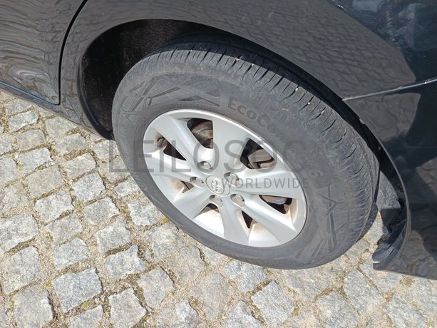 Toyota Auris · Ano 2011