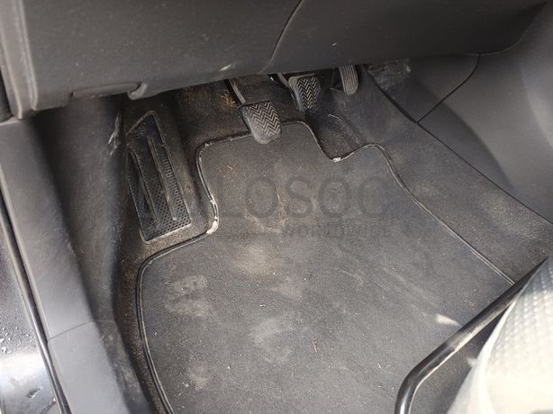 Toyota Auris · Ano 2011