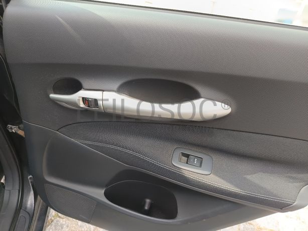 Toyota Auris · Ano 2011