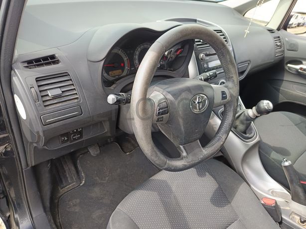 Toyota Auris · Ano 2011