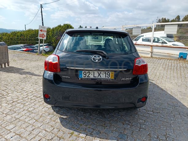 Toyota Auris · Ano 2011