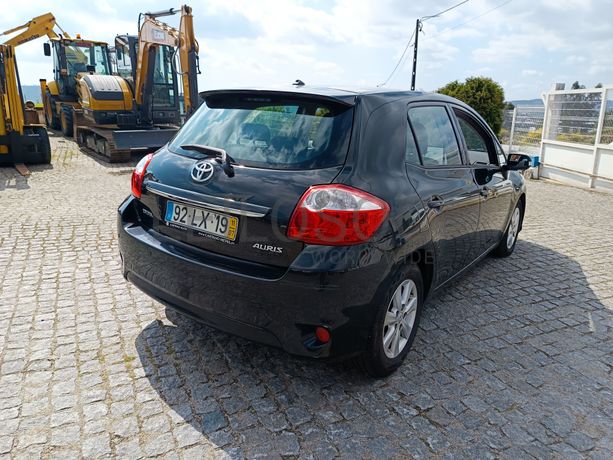 Toyota Auris · Ano 2011