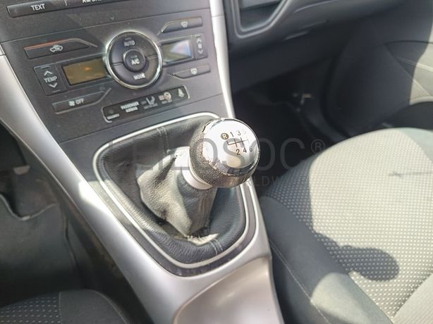 Toyota Auris · Ano 2011