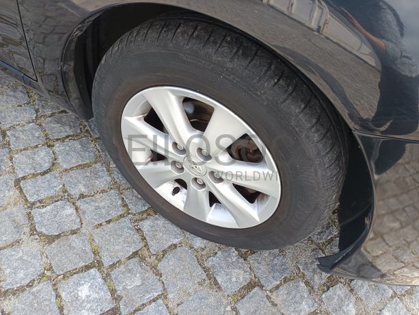Toyota Auris · Ano 2011