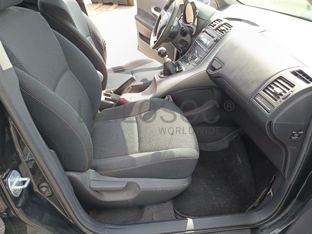 Toyota Auris · Ano 2011