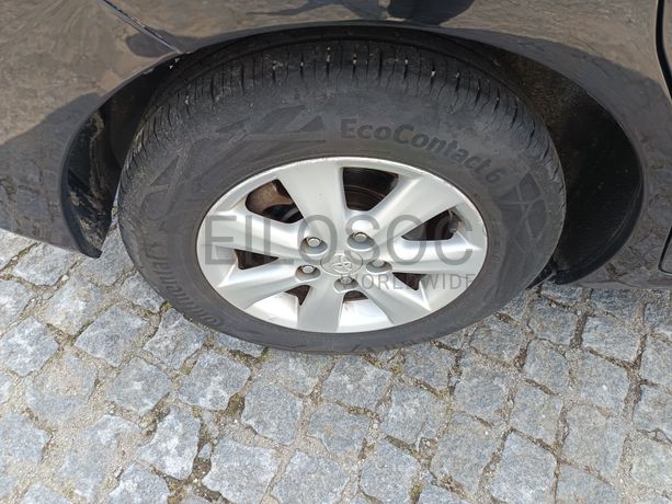 Toyota Auris · Ano 2011