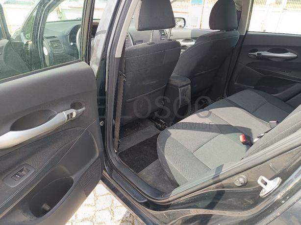 Toyota Auris · Ano 2011