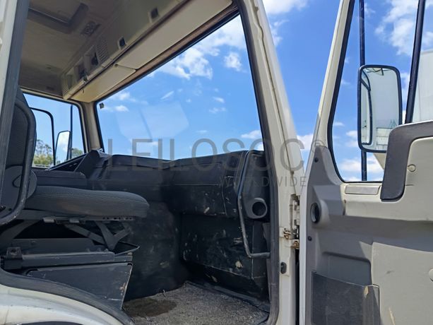 Volvo FL7 · Ano 1991 · Grua Hiab