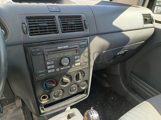 Ford Transit Connect · Ano 2009