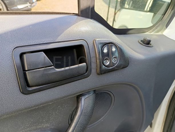 Ford Transit Connect · Ano 2009