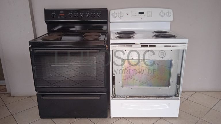 Dois fogões elétricos