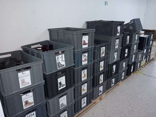 Equipamentos de Escritório · Mobiliário