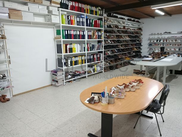 Equipamentos de Escritório · Mobiliário