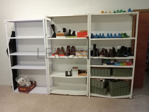 Equipamentos de Escritório · Mobiliário