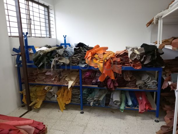 Estantes industriais · Stock