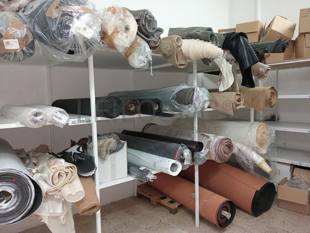 Estantes industriais · Stock