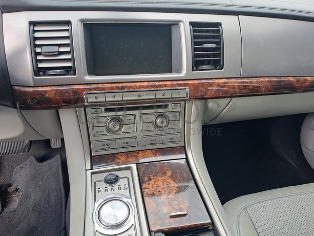 Jaguar XF · Ano 2008