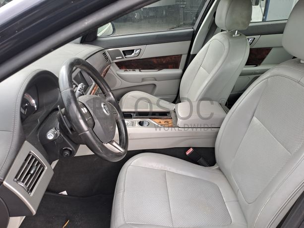 Jaguar XF · Ano 2008