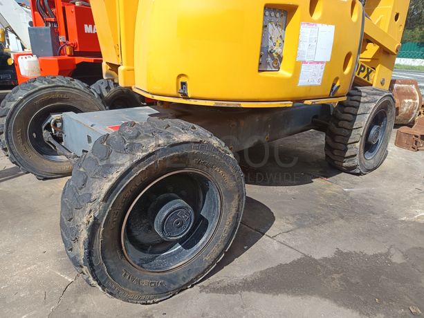 Plataforma Elevatória Haulotte · Ano 2004