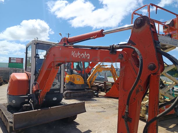 Mini Giratória Kubota · Ano 2007