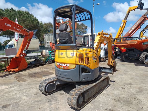 Mini Giratória Yanmar · Ano 2013