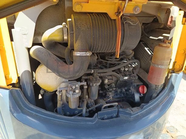 Mini Giratória Yanmar · Ano 2013