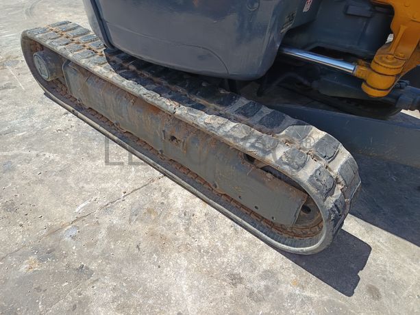 Mini Giratória Yanmar · Ano 2013