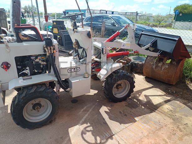 Pá Carregadora Whell loader · Ano 2024