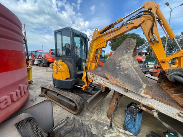 Mini Giratória Yanmar