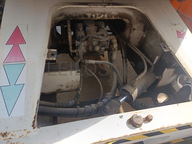 Plataforma Elevatória Haulotte · Ano 2000