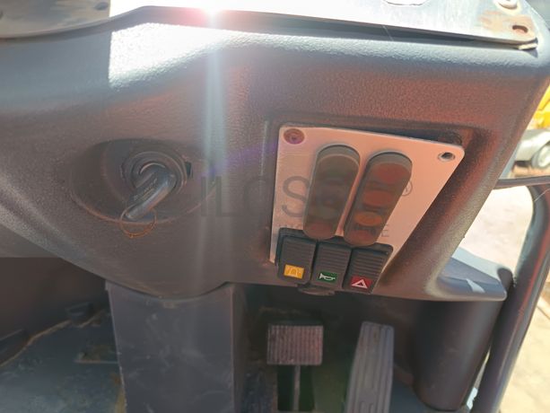 Dumper Ausa · Ano 2008