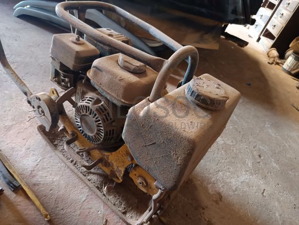 Placa compactadora Bomag