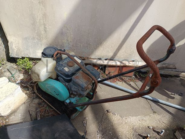 Placa compactadora Mikasa