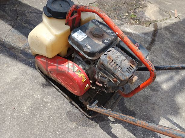 Placa compactadora Mikasa