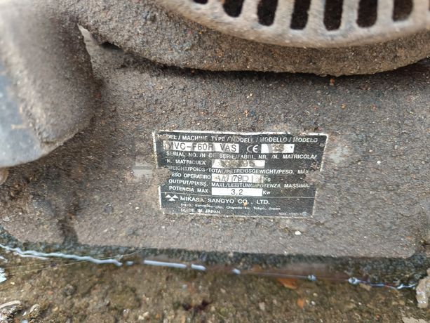 Placa compactadora Mikasa