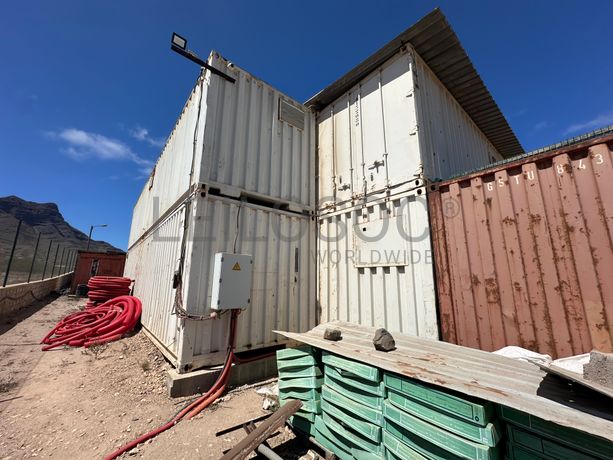 Estrutura modular com seis contentores