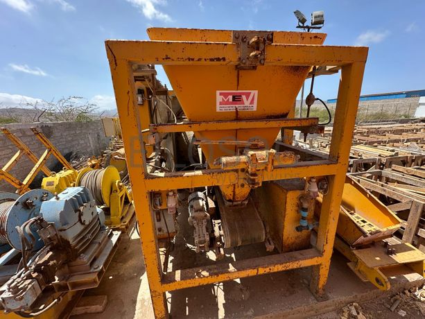 Central betão de 15 m3/h.