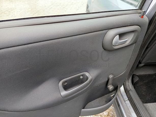 Opel Corsa · Ano 2003