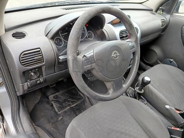 Opel Corsa · Ano 2003