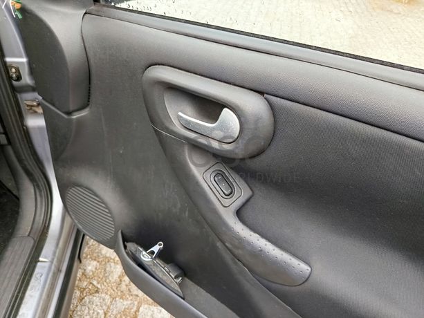 Opel Corsa · Ano 2003