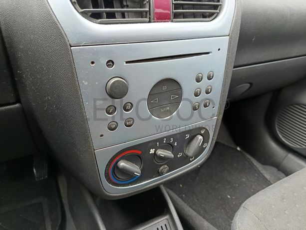 Opel Corsa · Ano 2003