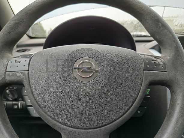 Opel Corsa · Ano 2003