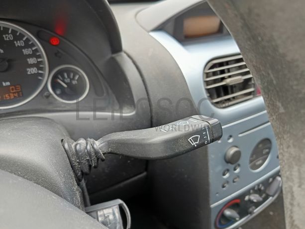 Opel Corsa · Ano 2003