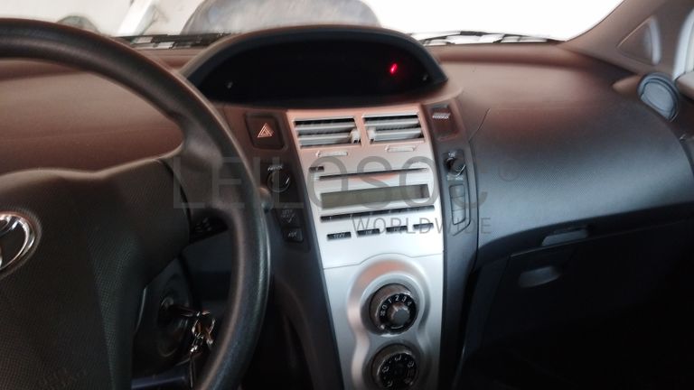 Toyota Yaris · Ano 2007